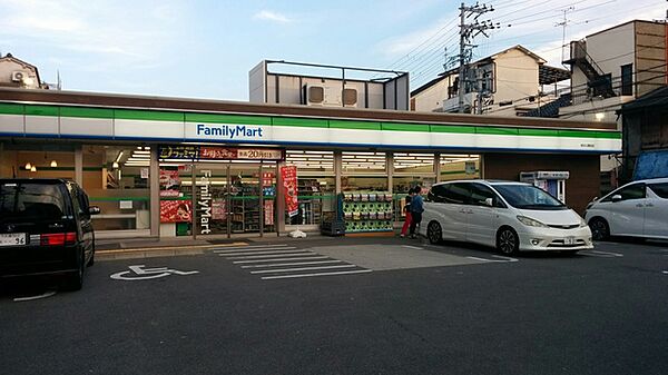 画像21:ファミリーマート桃谷公園前店 680m