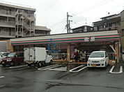 セブンイレブン大阪中川3丁目店 303m