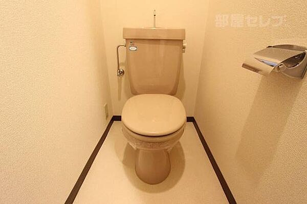 画像9:個室トイレです