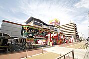 ドン・キホーテパウ中川山王店 757m