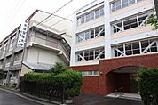 私立名古屋文理短期大学 950m