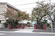 名古屋市立千早小学校 377m