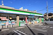 ファミリーマート名西枇杷島店 226m