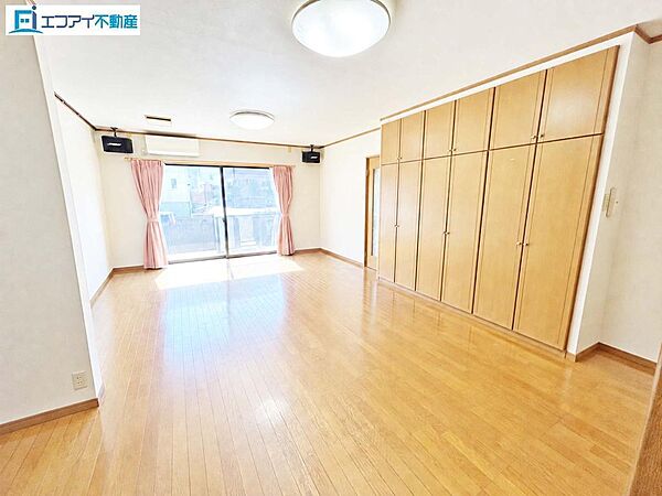 リビング/ダイニングを拡大表示