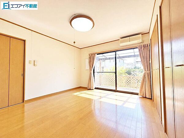 洋室を拡大表示