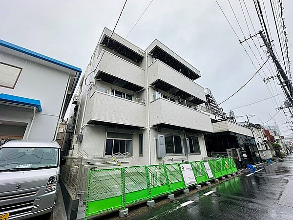 ルリアン千住緑町 ｜東京都足立区千住緑町３丁目(賃貸アパート1LDK・2階・37.88㎡)の写真 その1