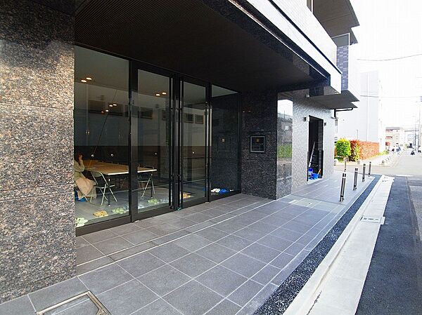 建物エントランス