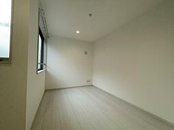 O2レジデンス青井 2階1Kのリビング/ダイニング