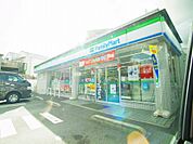 ファミリーマート 足立青井店（955m）