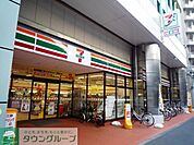 セブンイレブン台東北上野1丁目店 徒歩11分。コンビニ 850m