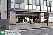 セブンイレブン築地日刊スポーツ本社店 徒歩3分。 230m