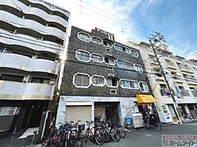 マンション11  ｜ 大阪府大阪市西成区岸里２丁目（賃貸マンション1LDK・2階・25.00㎡） その1