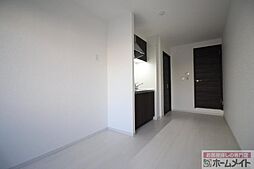 アドラブール 3階ワンルームのリビング/ダイニング