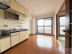 グランドメゾン富士 4階3DKのリビング/ダイニング