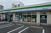 ファミリーマート西東京谷戸町店 1073m