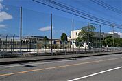飯塚市立鯰田小学校（614m）