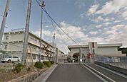 飯塚市立菰田小学校（263m）