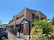 閑静な住宅街にございます。