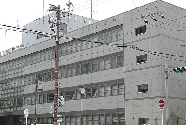画像24:【市役所・区役所】大阪市東成区役所まで449ｍ