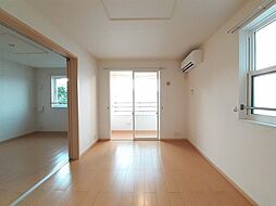 富山地鉄富山港線 粟島(大阪屋前)駅 徒歩8分の賃貸アパート 2階2LDKのリビング/ダイニング