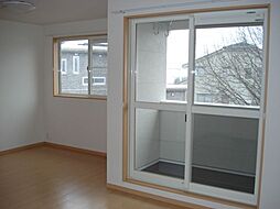 あいの風とやま鉄道 富山駅 バス22分 藤の木台下車 徒歩3分の賃貸アパート 2階1LDKのリビング/ダイニング