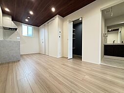 富山地方鉄道本線 越中荏原駅 3.7kmの賃貸アパート 1階1LDKのリビング/ダイニング