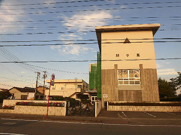 画像18:関市立旭ケ丘中学校（1412m）