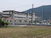 岐阜市立岩野田小学校（664m）