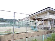 岐阜市立岩野田中学校（1768m）