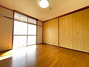 南向きで陽当たりが良いです♪