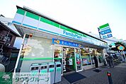 ファミリーマート松山いずみ中央店 徒歩7分。コンビニ 560m