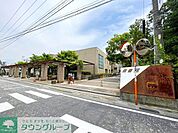 茅ヶ崎市立図書館 徒歩8分。 620m