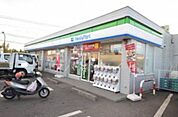ファミリーマート横浜上飯田店 徒歩12分。コンビニ 890m