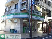 ファミリーマート小塚屋藤沢駅南店 徒歩4分。コンビニ 260m