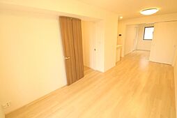 レディー　　バード 103 1階1LDKのリビング/ダイニング