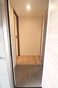 共用部から見た玄関