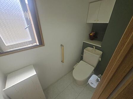 トイレに窓があります。