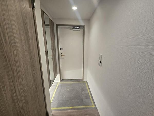 玄関を拡大表示
