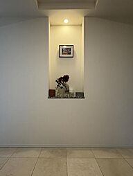 私邸を品格高く演出する、洗練された玄関ウェルカムスペース