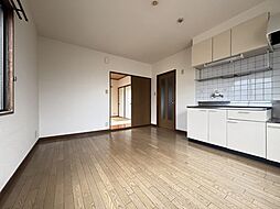 JR山陽本線 天神川駅 徒歩18分の賃貸マンション 2階2LDKのリビング/ダイニング