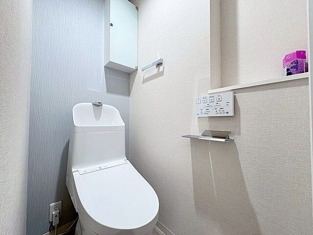 トイレ アゼリアコート（新大久保） 2階/-