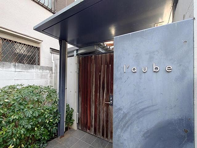 エントランス ローブ 1階/-