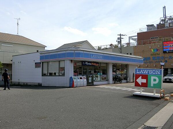 画像28:【コンビニエンスストア】ローソン 方違神社前店まで404ｍ