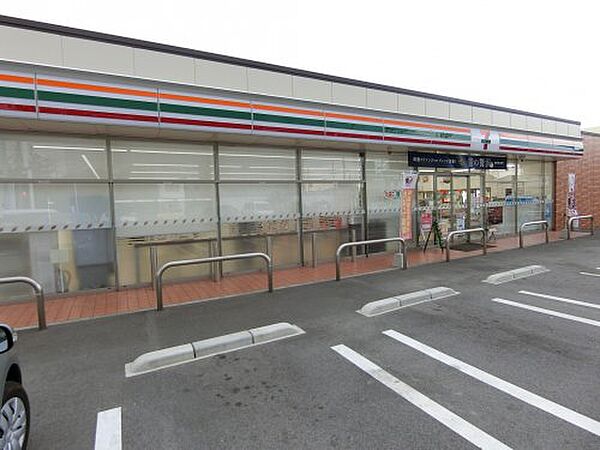 画像7:【コンビニエンスストア】セブン-イレブン 堺南花田町店まで820ｍ