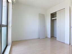 ピュール 303 3階1Kのリビング/ダイニング