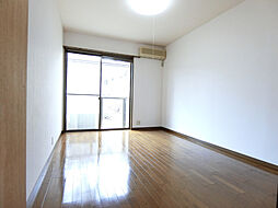 ヴィラ　ソレイユ 201 2階ワンルームのリビング/ダイニング