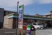 ファミリーマート 茨木橋の内店 70m