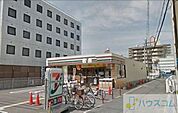 セブン-イレブンＪＲ茨木駅西店 519m