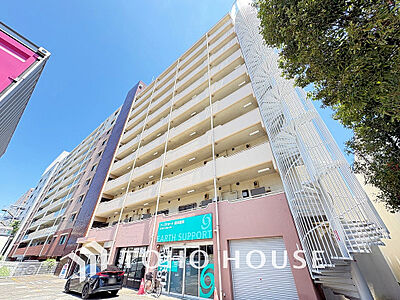 外観：～4駅徒歩10分圏内～スーパーやコンビニが近くて便利～2LDKリフォーム住戸～