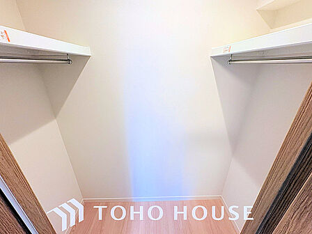 沢山のお洋服を綺麗に収納できる「ウォークインクローゼット」
